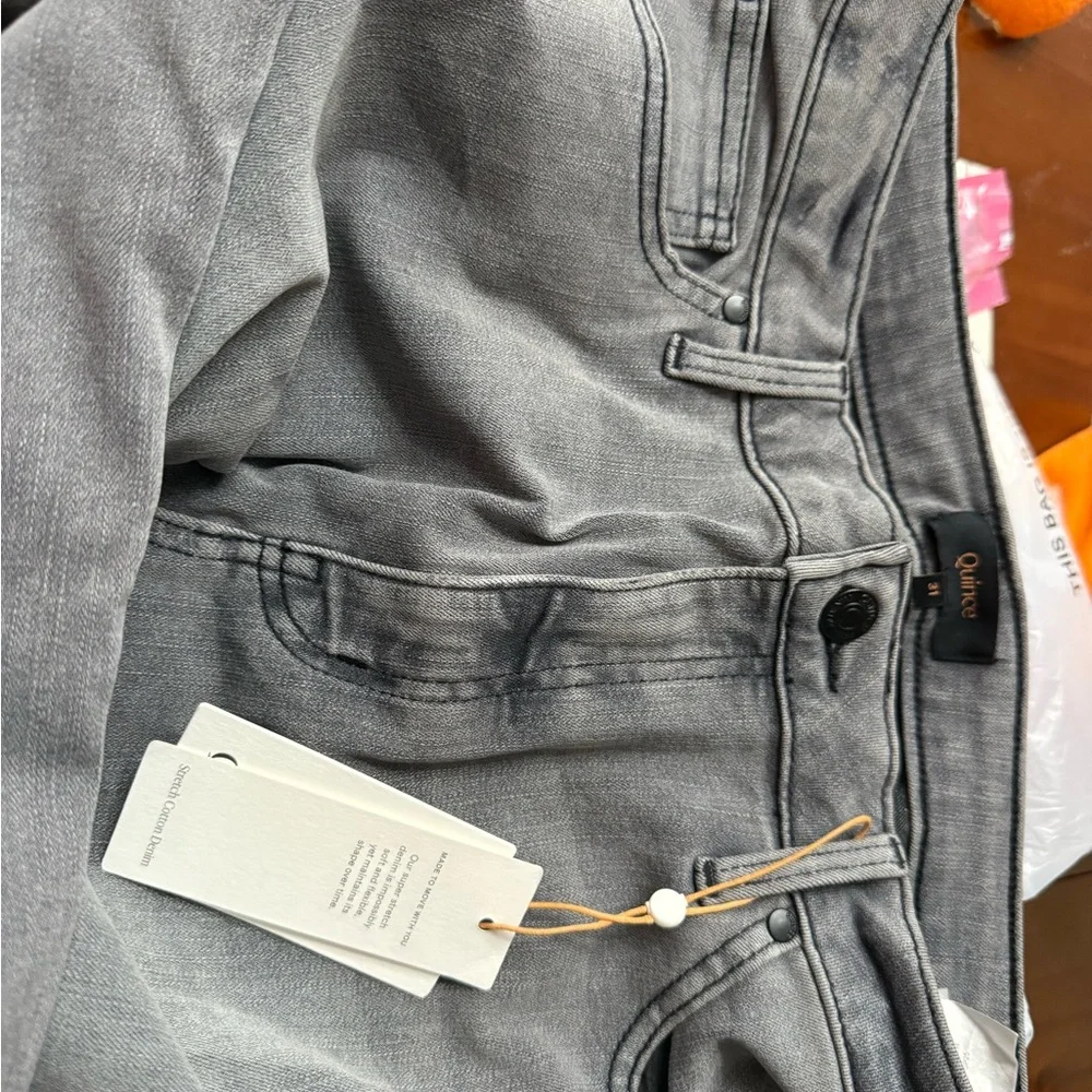 Quince Bella stretch straight size 31 with 26 inseam in grey out wash - Picture 3 of 4
